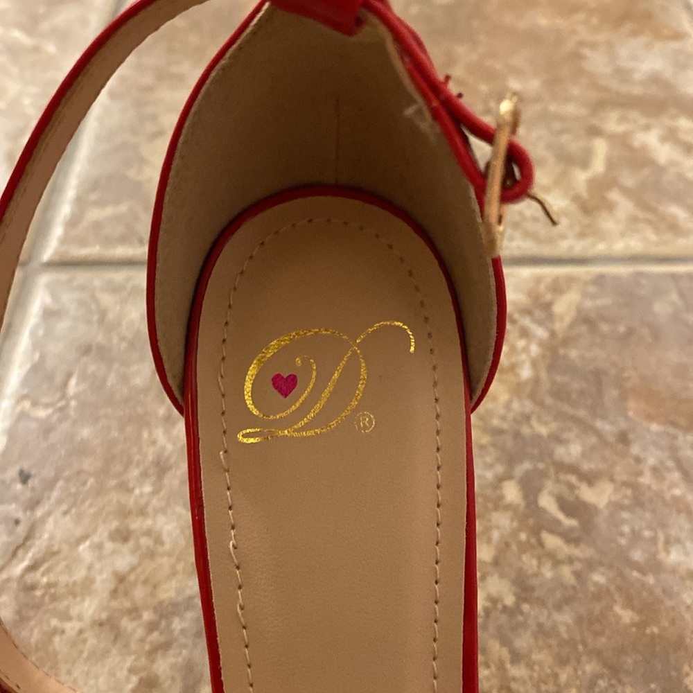 Red Heels - Picture 3 of 4